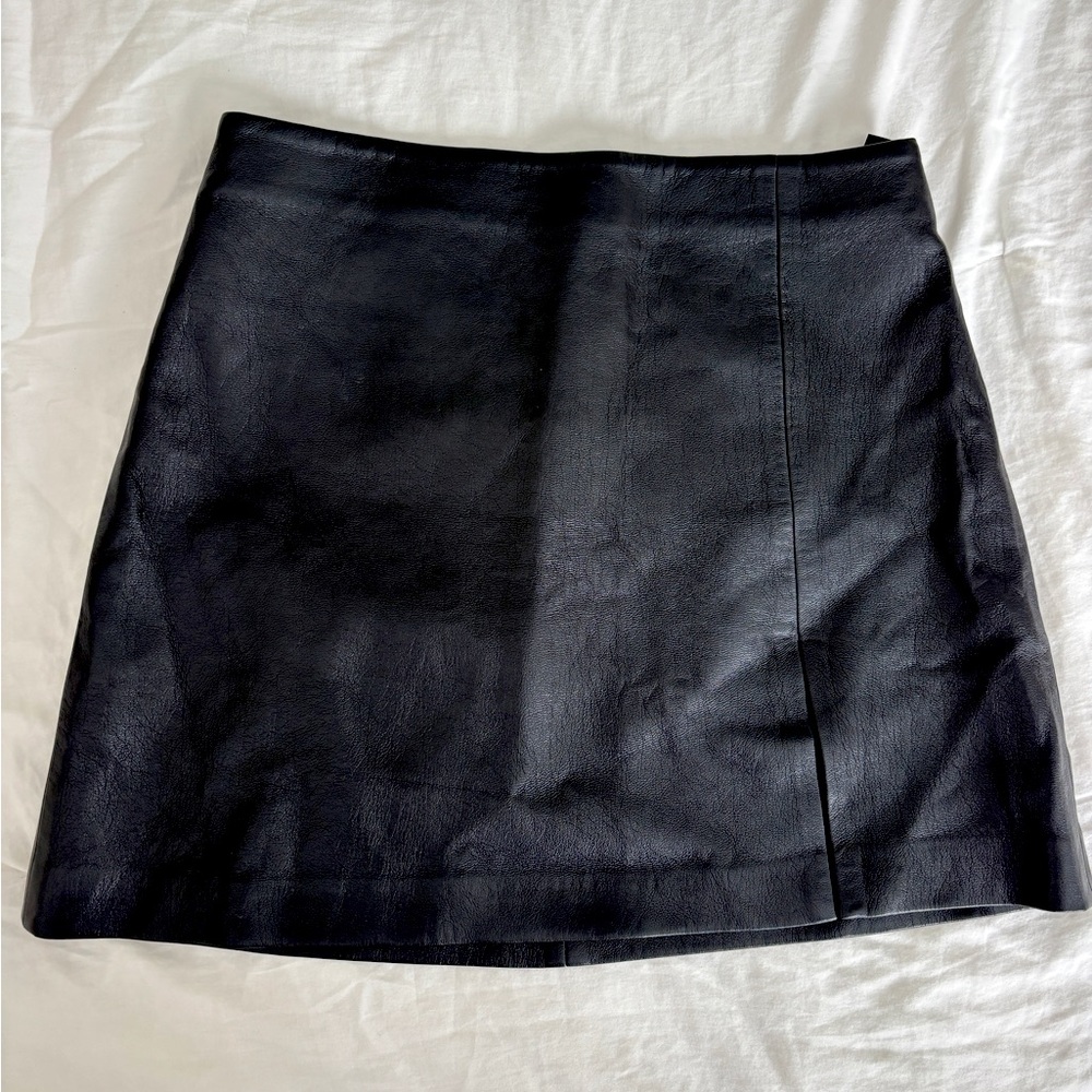 Aritzia Sunday Best Faux Leather Black Skirt